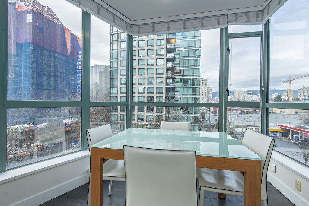 Luxury 3 Bed Private Apartment In Central Downtown Vancouver Exteriör bild